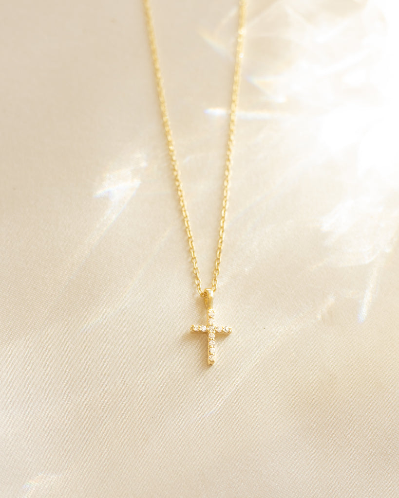 Cross Necklace– Falling for dainty